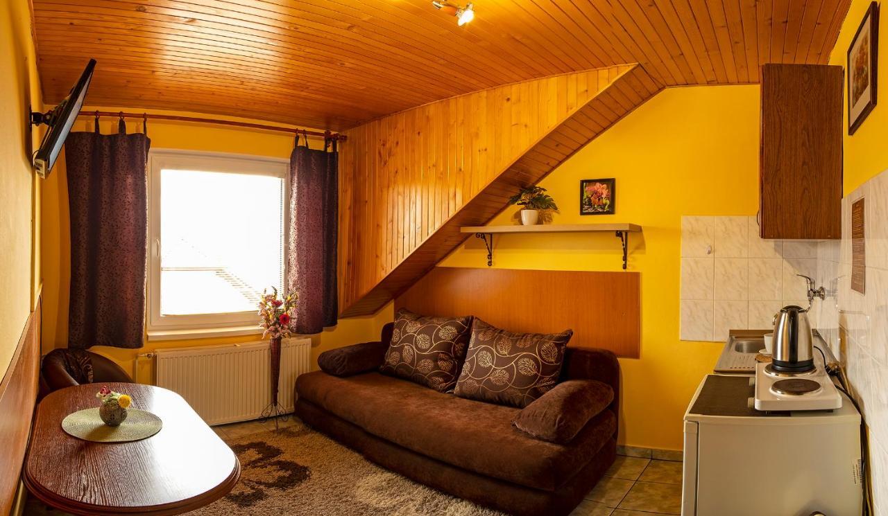 Apartmany Veverica Liptovsky Mikulas Bagian luar foto